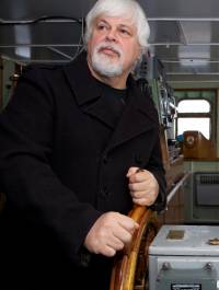 Paul Watson [ 65.18 Kb ]