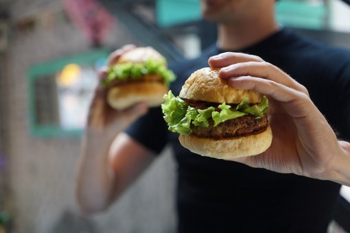 Veganski burger [ 91.00 Kb ]
