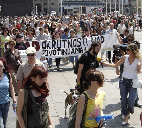 Prosvjed na Trgu bana Jelacica 1 Prosvjed na Trgu bana Jelacica 1