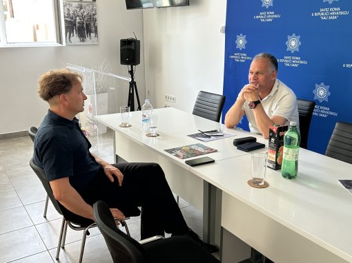 meeting - Oman and Kajtazi [ 640.53 Kb ]