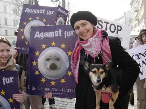 Fur Europe Without Seal Fur 5 [ 72.66 Kb ]