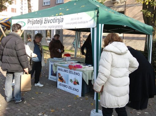 Informativni �tand u Zapre�i�u [ 162.00 Kb ]