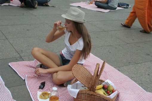 Piknik na glavnom trgu [ 93.89 Kb ]